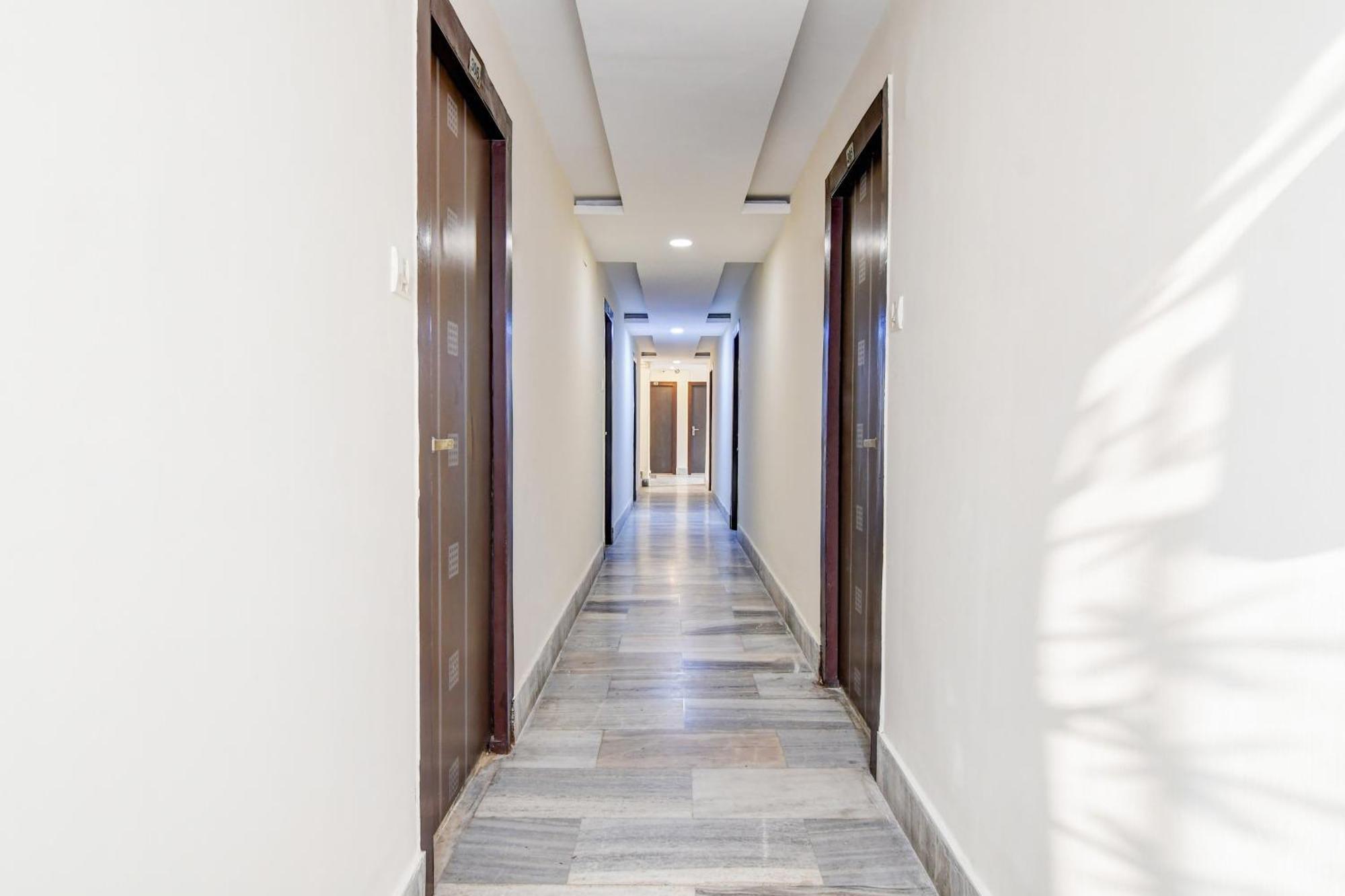 Super Hotel O Sarat Bose Road Formerly Shree Guest House Calcutá Exterior foto
